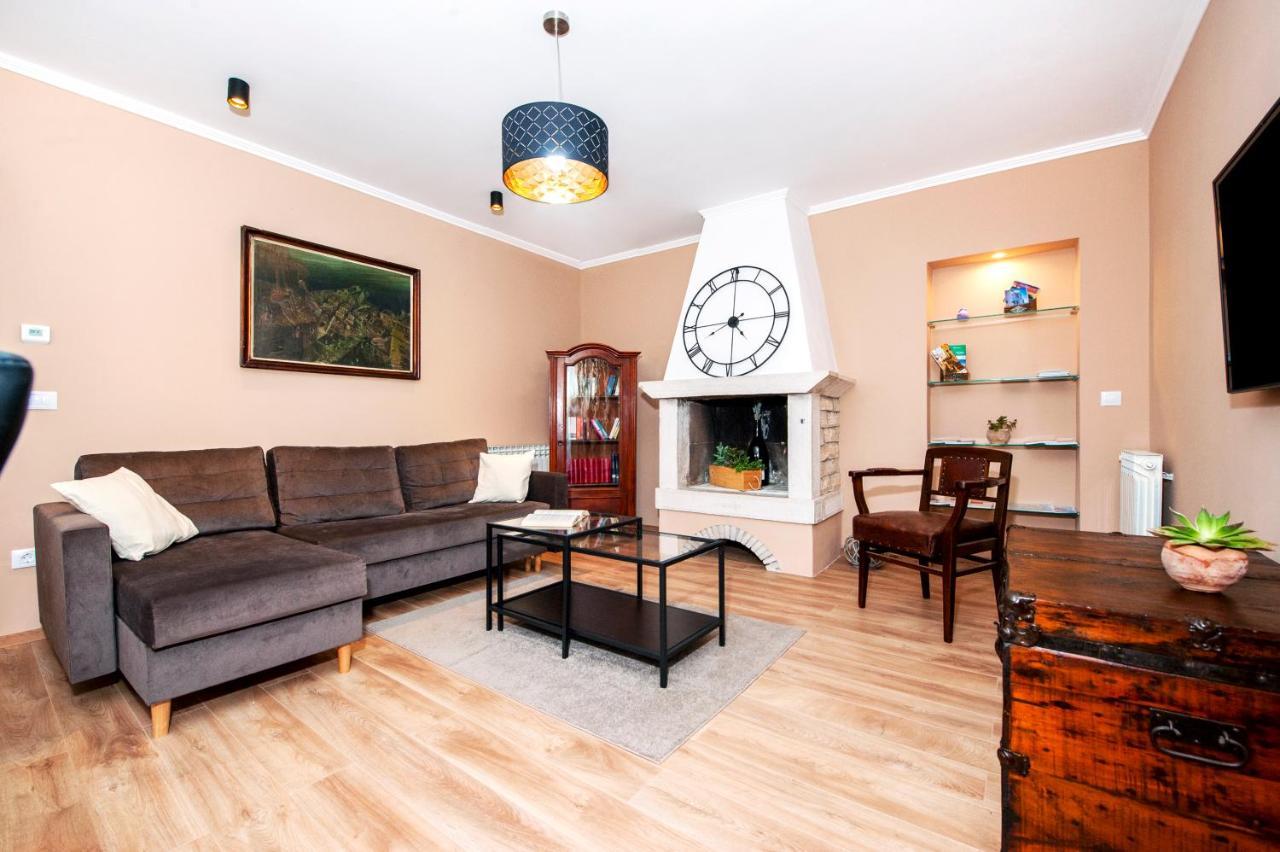 Apartment Miral Ровиньско село Экстерьер фото