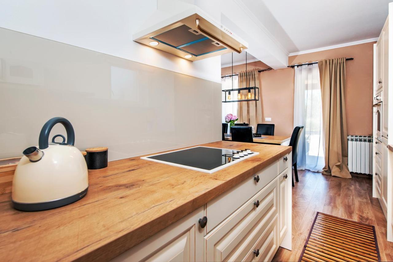 Apartment Miral Ровиньско село Экстерьер фото