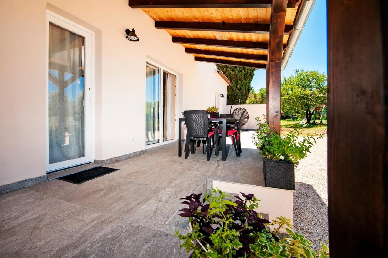 Apartment Miral Ровиньско село Экстерьер фото